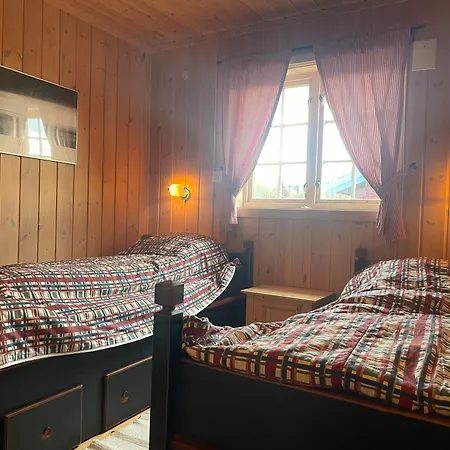 Koselig Og Sentral Med Peis Og Badstue *