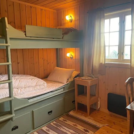 Koselig Og Sentral Med Peis Og Badstue *